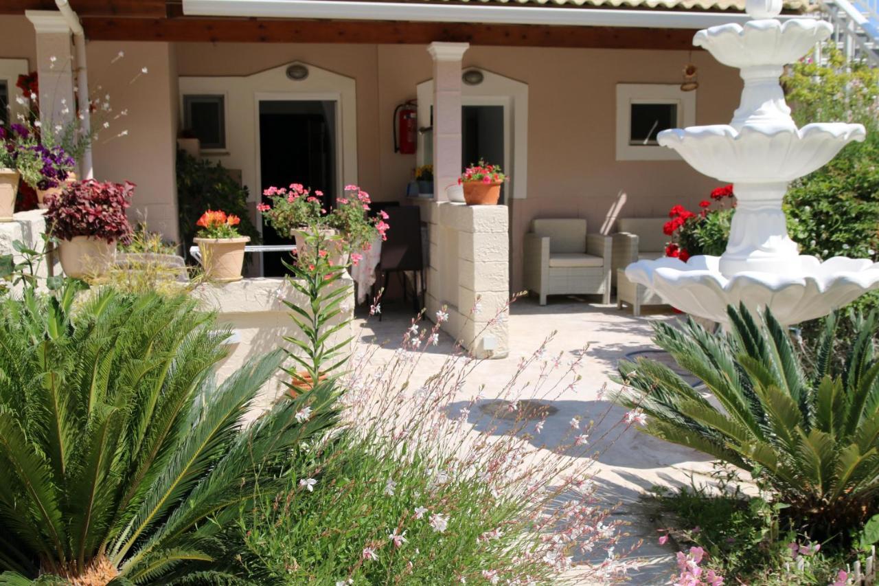 Santa Barbara Lakis Apartments Perivolion Ngoại thất bức ảnh