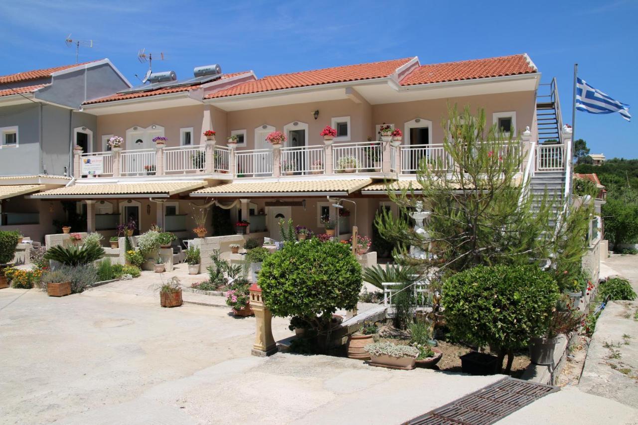 Santa Barbara Lakis Apartments Perivolion Ngoại thất bức ảnh