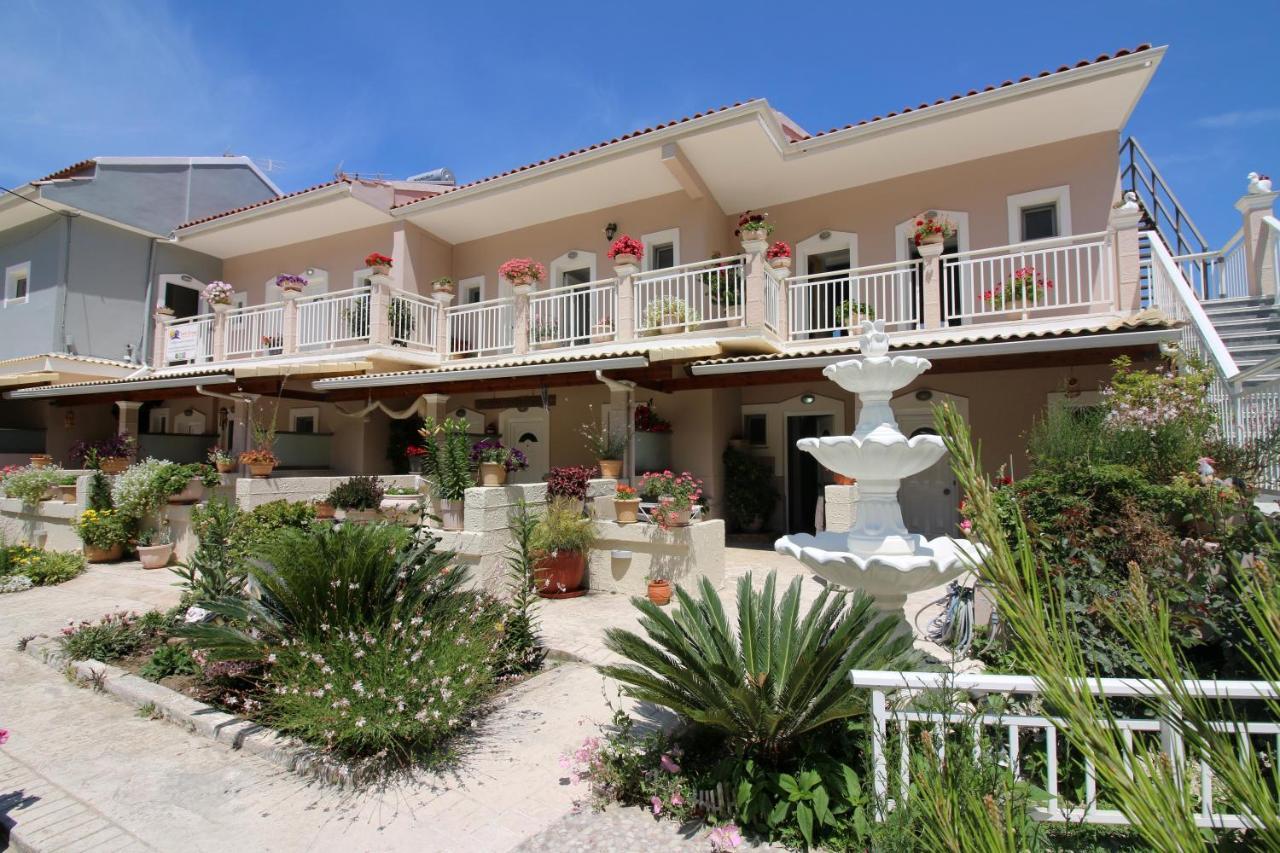 Santa Barbara Lakis Apartments Perivolion Ngoại thất bức ảnh